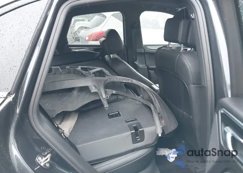 2018 Porsche Macan z USA, uszkodzony, nr VIN WP1AA2A57JLB01414